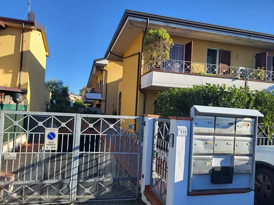 Immagine 4 di Villetta a schiera in vendita  a Massa