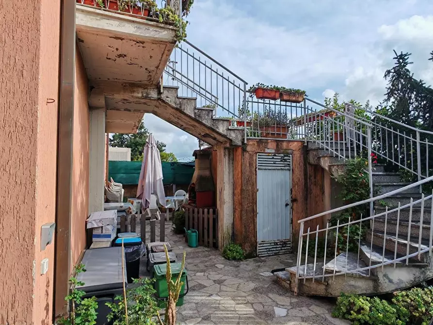 Immagine 3 di Porzione di casa in vendita  a Castelnuovo Magra