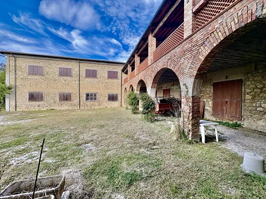 Immagine 7 di Villa in vendita  a San Gimignano