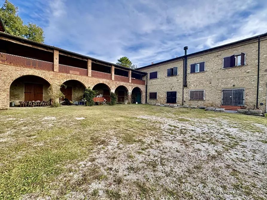 Immagine 3 di Villa in vendita  a San Gimignano