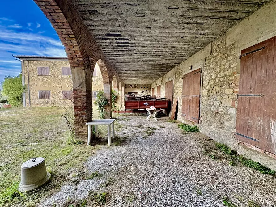Immagine 11 di Villa in vendita  a San Gimignano