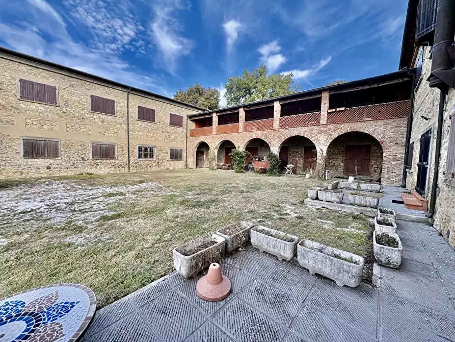 Immagine 12 di Villa in vendita  a San Gimignano