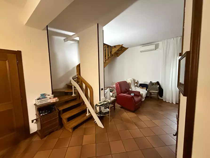 Immagine 2 di Appartamento in affitto  a Calcinaia