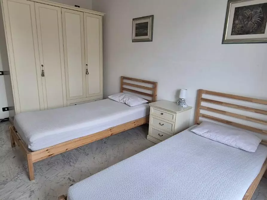 Immagine 5 di Appartamento in vendita  a Viareggio