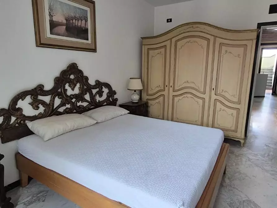 Immagine 4 di Appartamento in vendita  a Viareggio