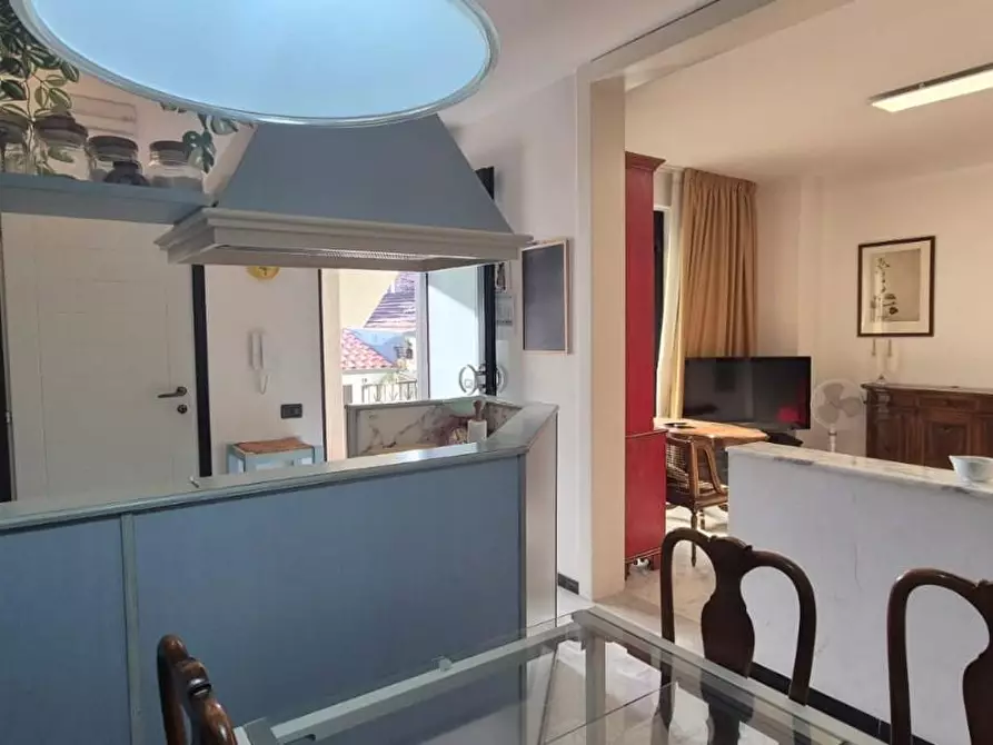 Immagine 10 di Appartamento in vendita  a Viareggio