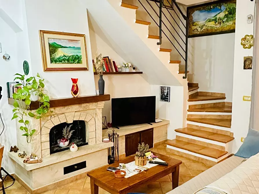 Immagine 1 di Terratetto in vendita  a Siena