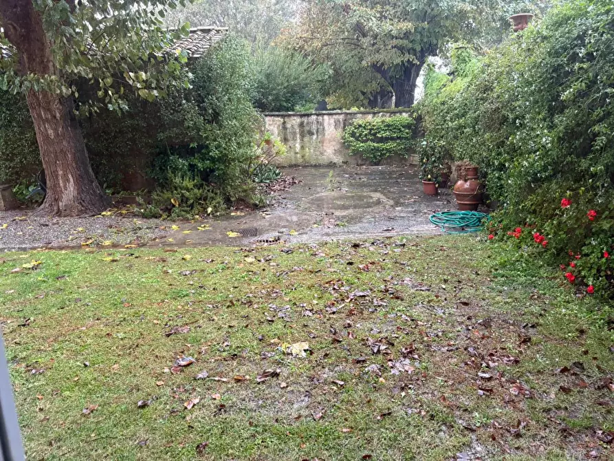 Immagine 2 di Appartamento in affitto  a Cascina