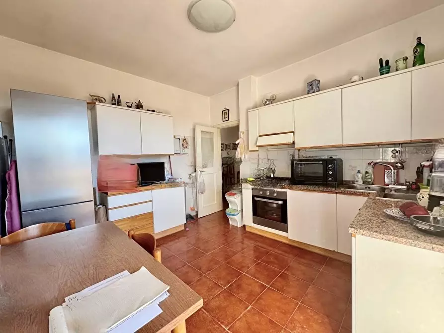 Immagine 13 di Appartamento in vendita  a Pisa