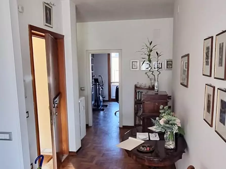 Immagine 10 di Appartamento in vendita  a Pisa