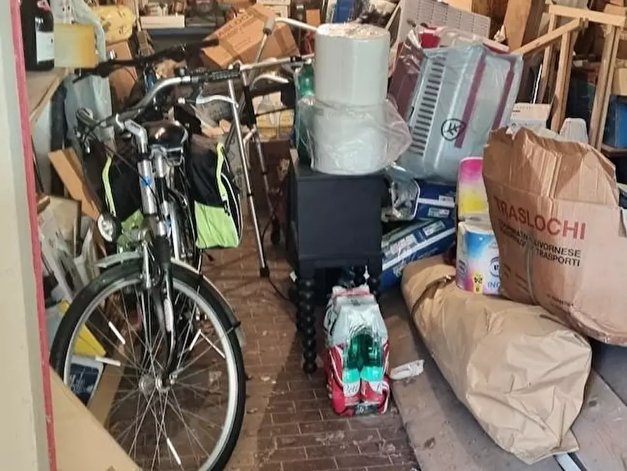 Immagine 39 di Appartamento in vendita  a Pisa