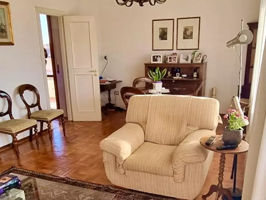 Immagine 8 di Appartamento in vendita  a Pisa