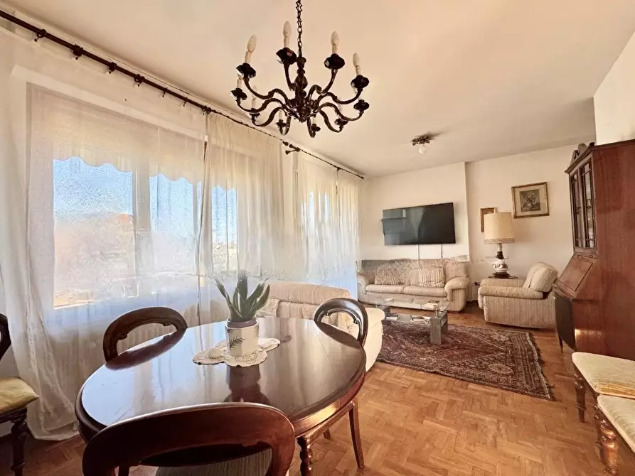 Immagine 1 di Appartamento in vendita  a Pisa