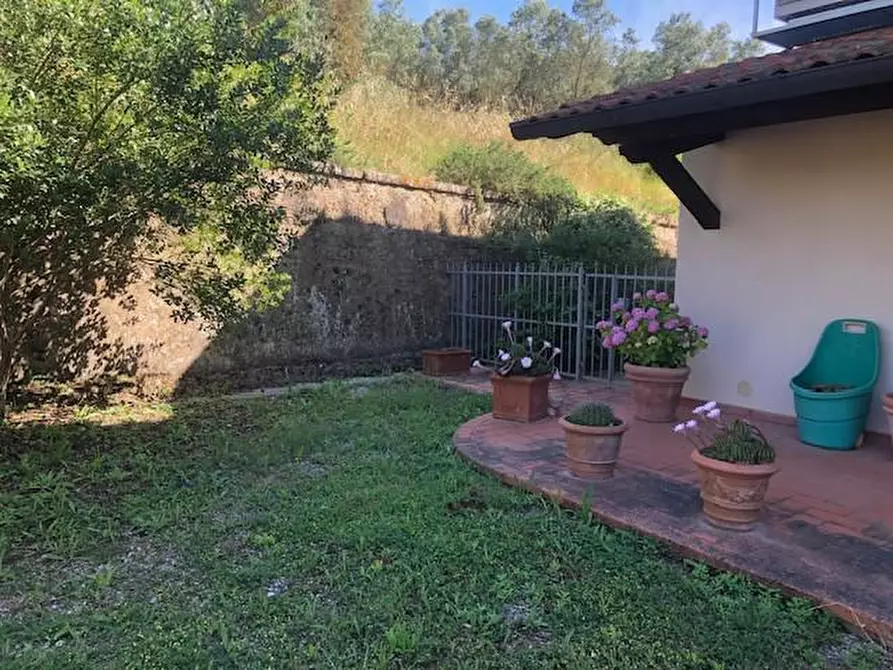 Immagine 40 di Appartamento in vendita  a Empoli