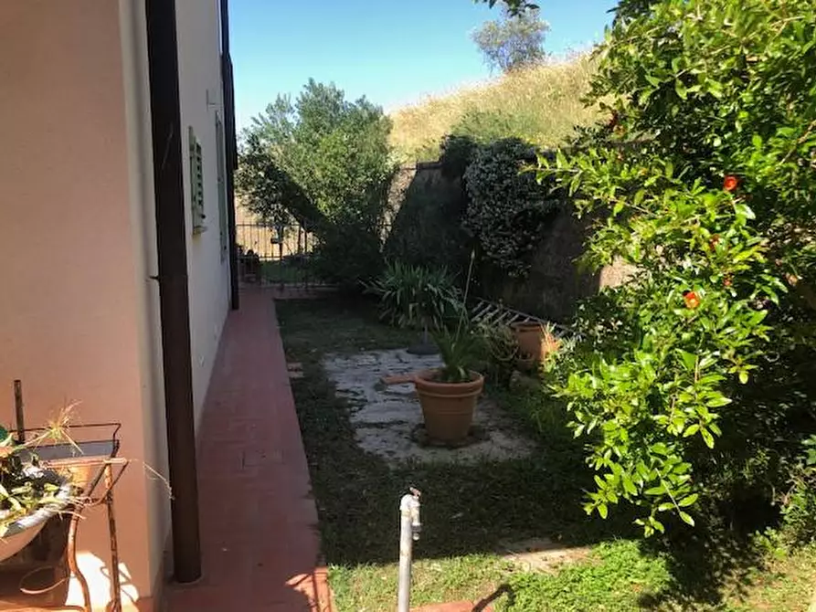 Immagine 52 di Appartamento in vendita  a Empoli