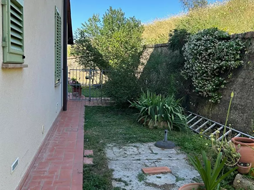 Immagine 21 di Appartamento in vendita  a Empoli