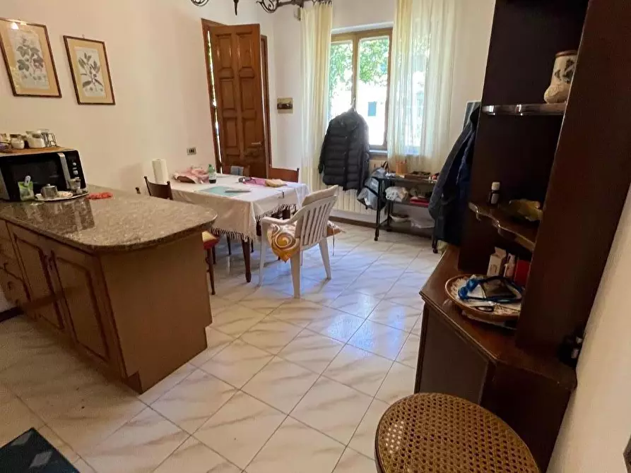 Immagine 3 di Appartamento in vendita  a Massa