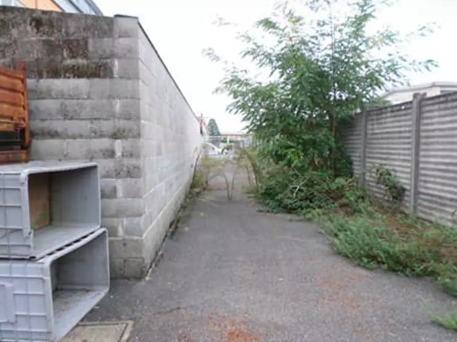 Immagine 7 di Capannone industriale in vendita  a Ronco Briantino