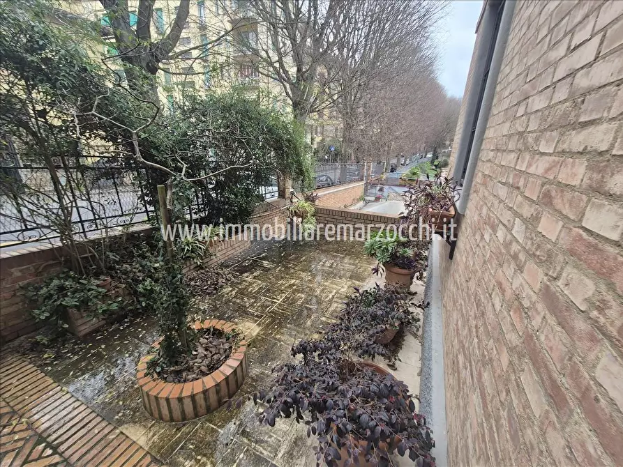 Immagine 3 di Appartamento in vendita  a Siena