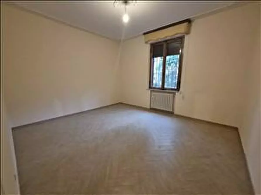 Immagine 16 di Appartamento in vendita  a Siena