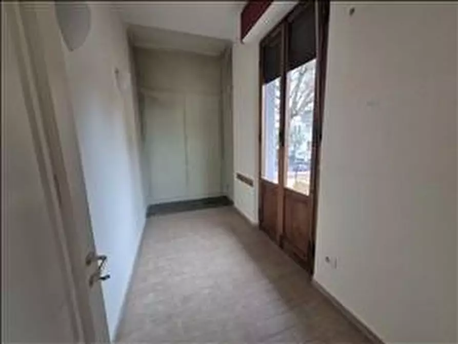 Immagine 12 di Appartamento in vendita  a Siena