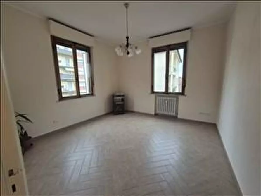 Immagine 9 di Appartamento in vendita  a Siena