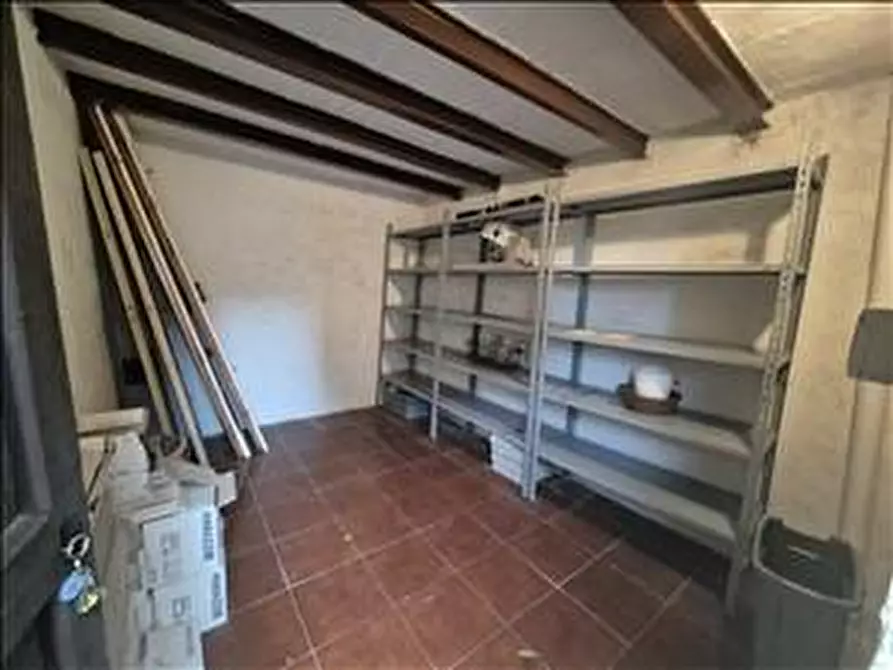 Immagine 25 di Appartamento in vendita  a Siena