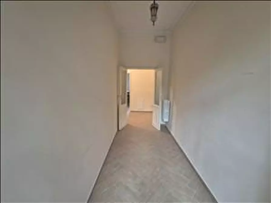 Immagine 6 di Appartamento in vendita  a Siena