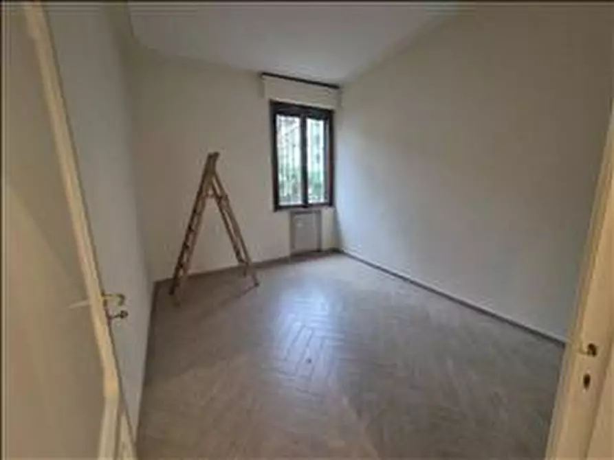 Immagine 15 di Appartamento in vendita  a Siena