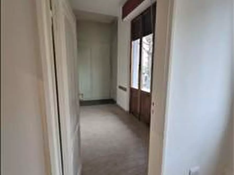 Immagine 13 di Appartamento in vendita  a Siena