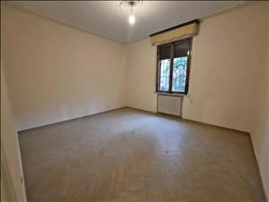 Immagine 17 di Appartamento in vendita  a Siena