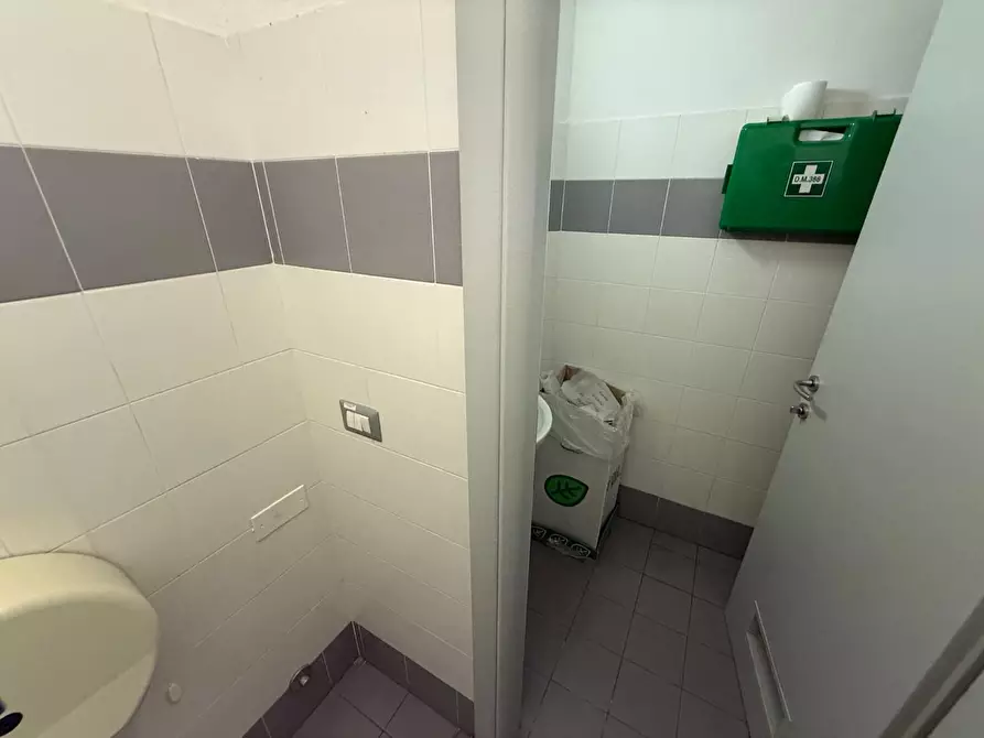 Immagine 14 di Ufficio in affitto  a Pisa