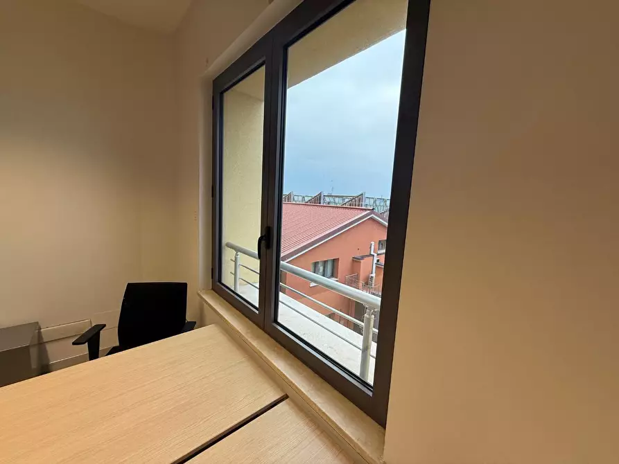 Immagine 9 di Ufficio in affitto  a Pisa