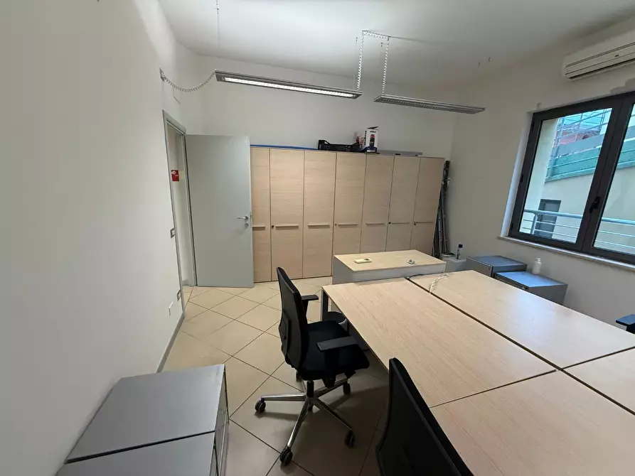Immagine 6 di Ufficio in affitto  a Pisa