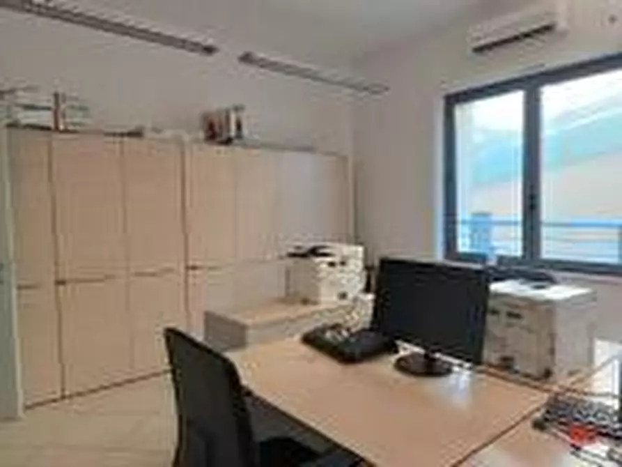Immagine 2 di Ufficio in affitto  a Pisa