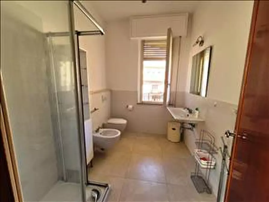 Immagine 9 di Appartamento in vendita  a Siena