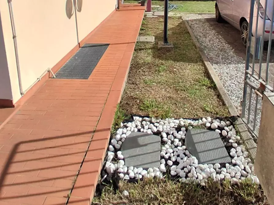 Immagine 3 di Casa bifamiliare in vendita  a Capannori