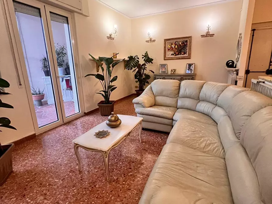 Immagine 12 di Appartamento in vendita  a Pontedera