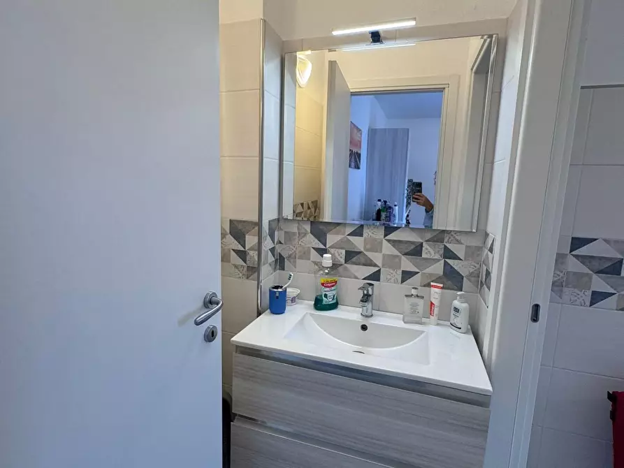 Immagine 11 di Appartamento in vendita  a Carrara