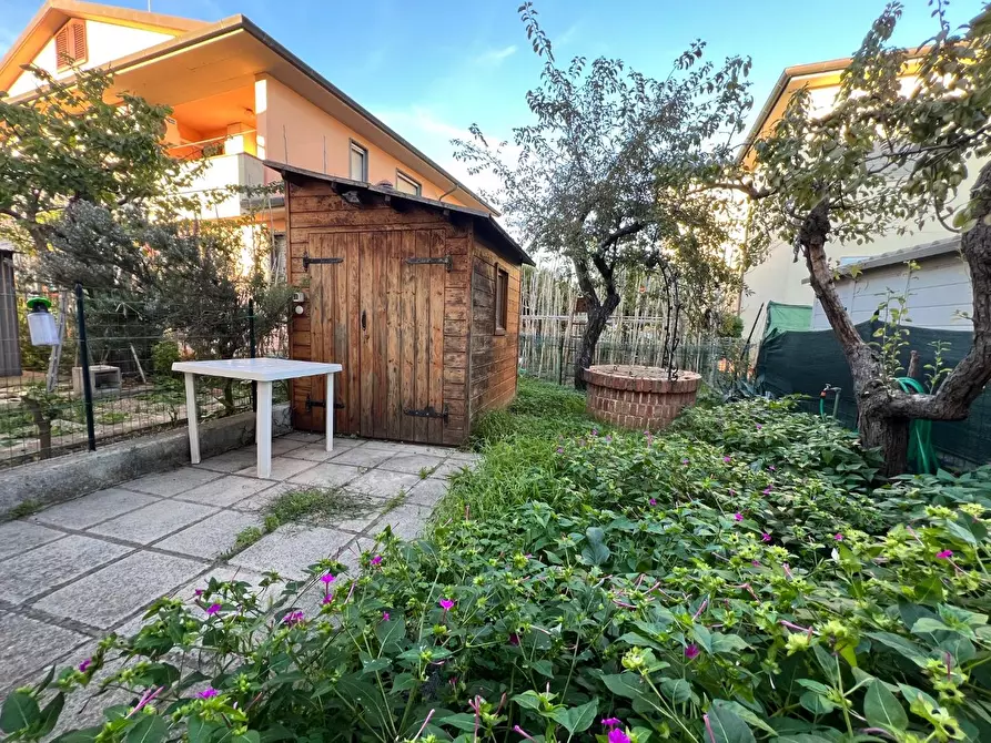 Immagine 37 di Villetta a schiera in vendita  a Cecina