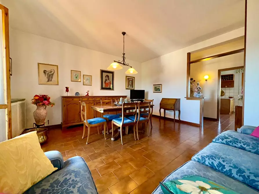 Immagine 1 di Appartamento in vendita  a Cascina