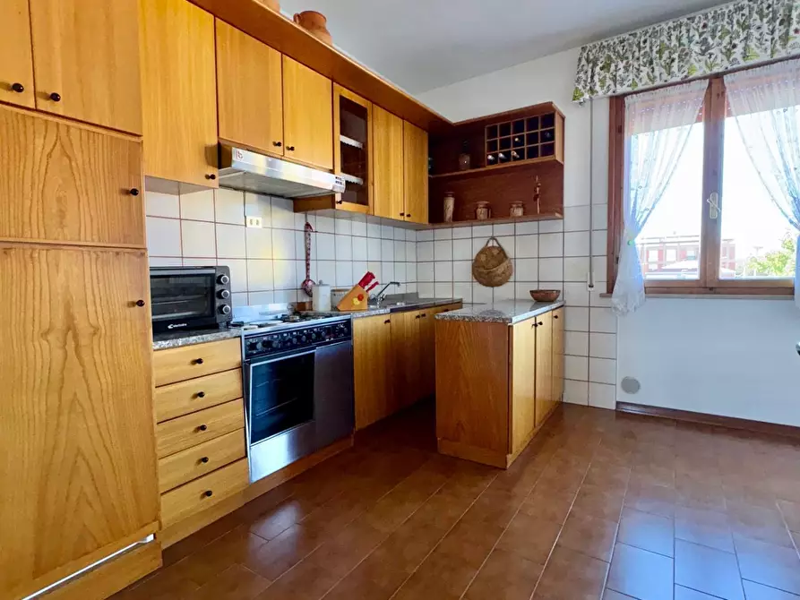 Immagine 11 di Appartamento in vendita  a Cascina