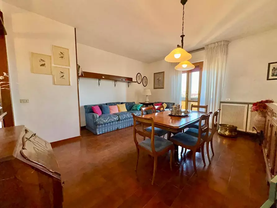 Immagine 8 di Appartamento in vendita  a Cascina