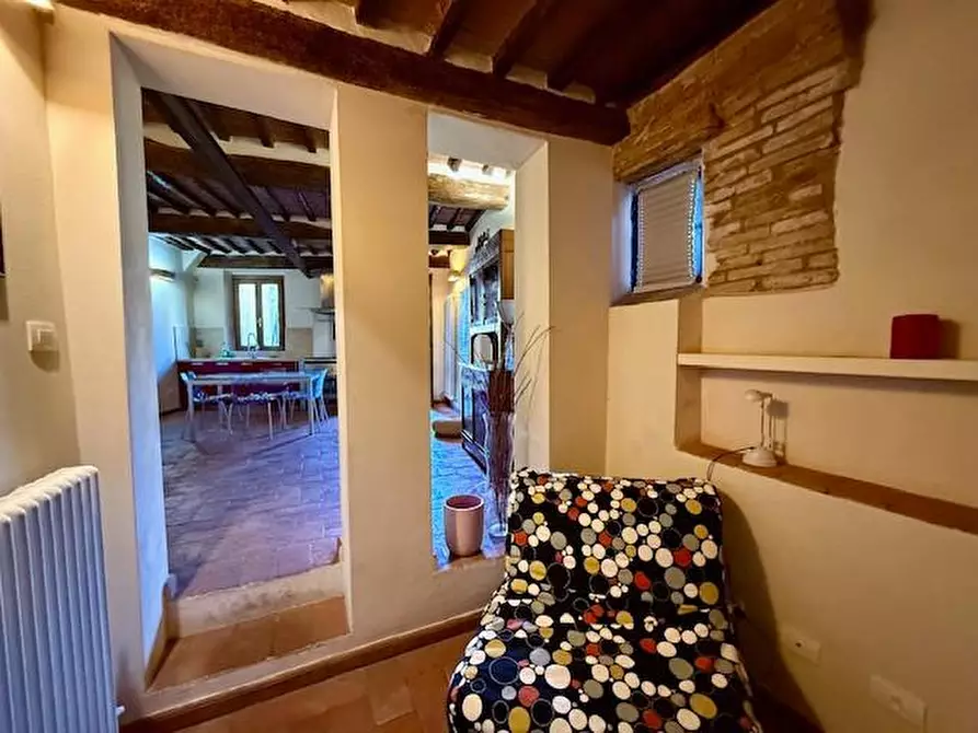 Immagine 10 di Appartamento in vendita  a Siena