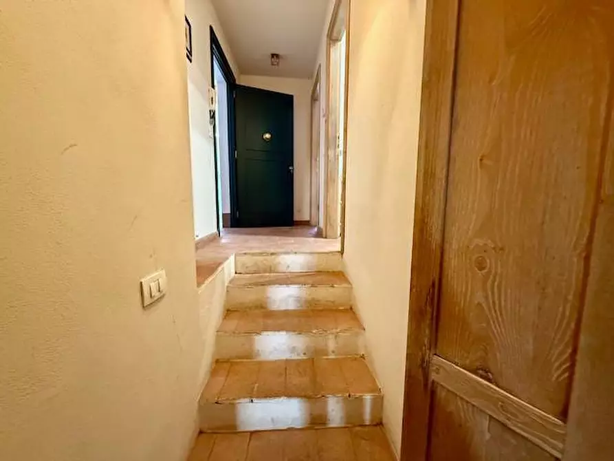 Immagine 16 di Appartamento in vendita  a Siena