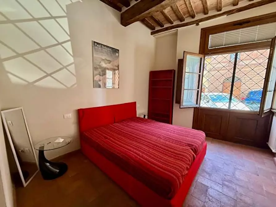 Immagine 25 di Appartamento in vendita  a Siena