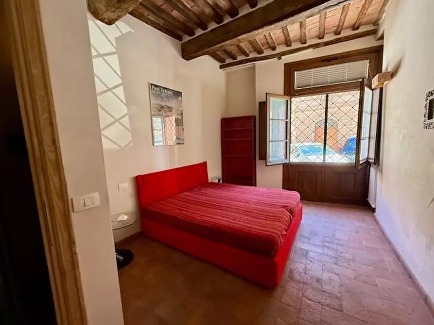 Immagine 24 di Appartamento in vendita  a Siena