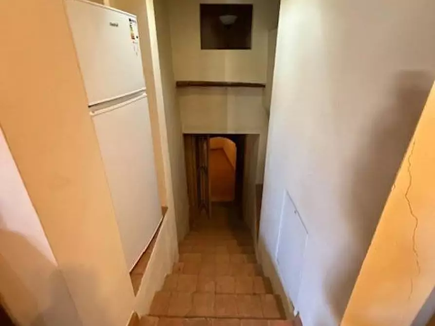 Immagine 15 di Appartamento in vendita  a Siena