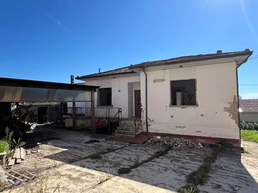 Immagine 7 di Villa in vendita  a Buti