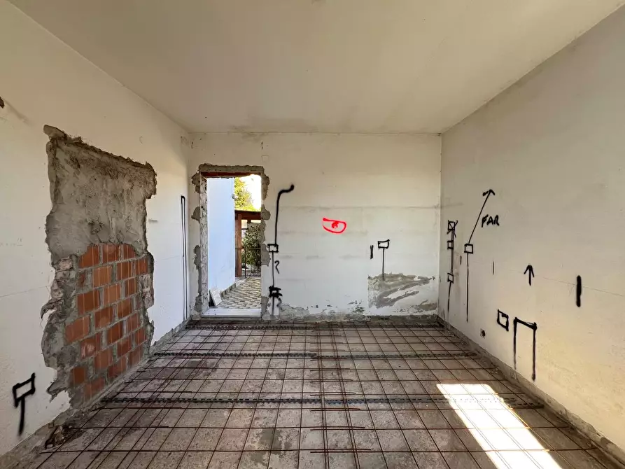 Immagine 32 di Villa in vendita  a Buti